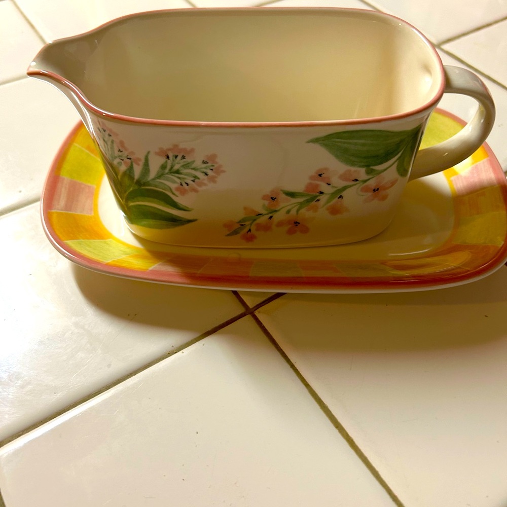 MIKASA COUNRTY SPRING gravy set